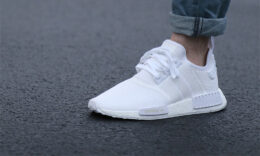 Bu sezon da trend beyaz Sneaker! 5 adımda Sneaker temizliği