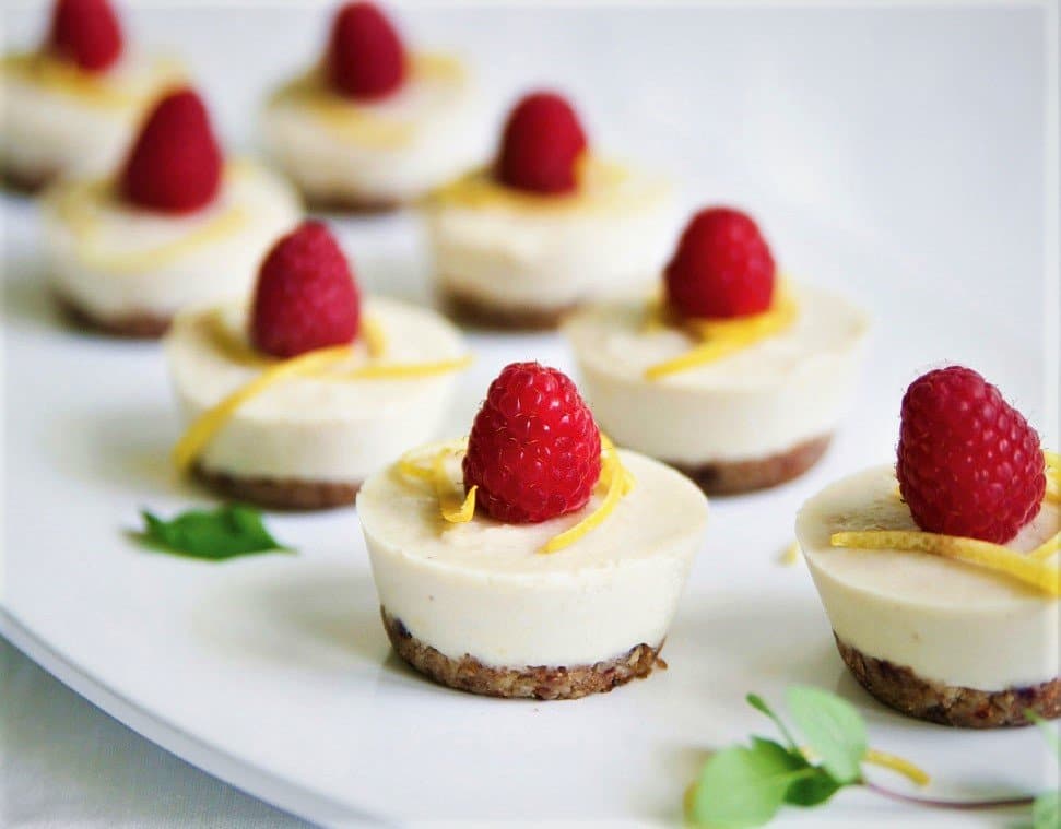 Diyet Frambuazlı Limonlu Vegan Mini Cheesecake