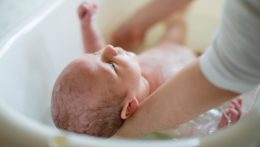 Bebek Banyosu Nasıl Yapılır?