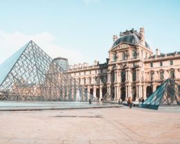 Louvre Müzesi Çevrimiçi Erişime Açıldığını Duyurdu